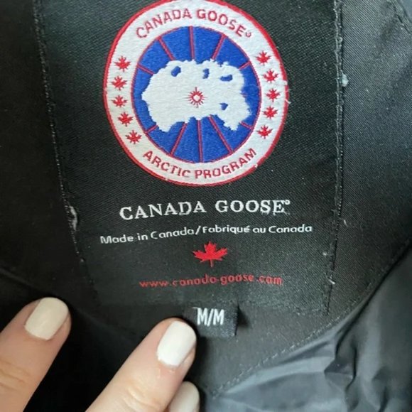 Authentic Canada Goose (Montebello) - Picture 8 of 8